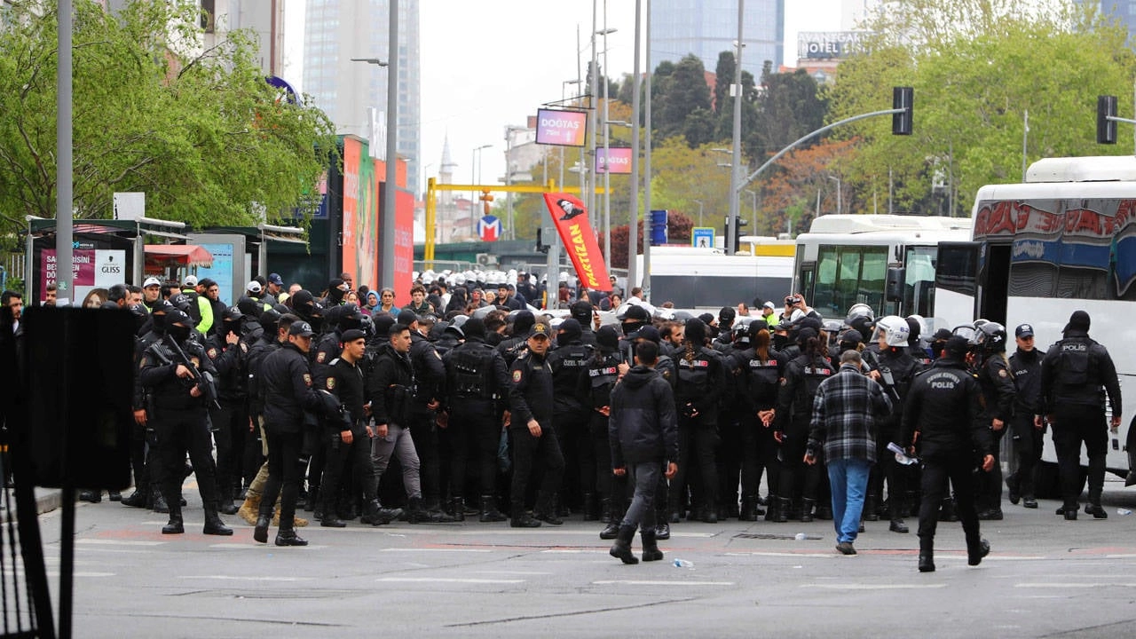 1 Mayıs'ta 372 kişi gözaltından kurtuldu, 36 kişi ise adliyeye sevkedildi
