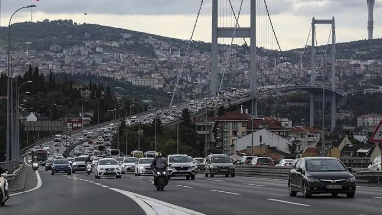 1 Mayıs'ta İstanbul'a kapatma kararı: Valilik yolları ve metro duraklarını kapatacak!