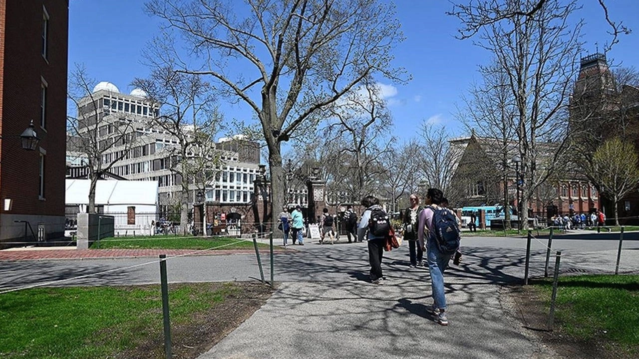 ABD Eğitim Bakanlığı, Harvard'a Federal Fon Vermeyecek!