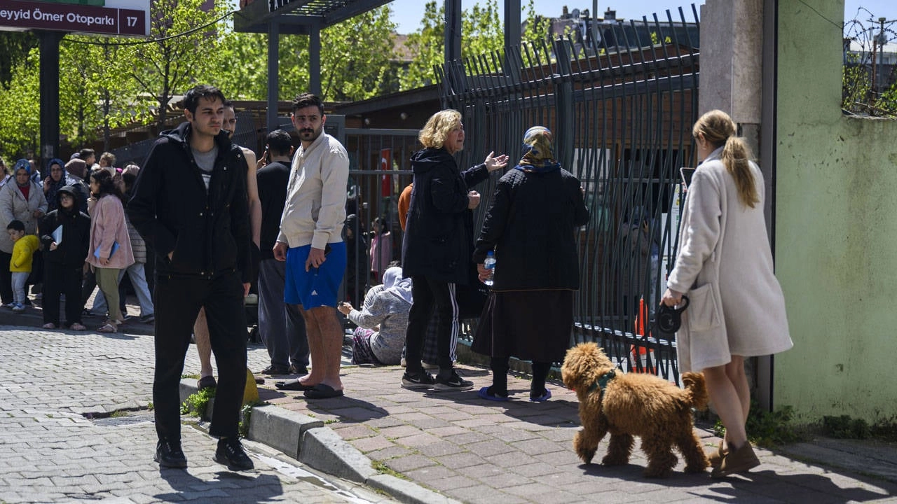 AFAD'dan İstanbul depremine dair sert uyarı: Hasarlı binalara adımınızı bile atmayın!