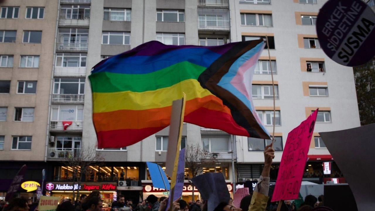 Aile Bakanlığı LGBTİ+ları ve Kadınları Hedef Aldı: Skandal Yazı Ortaya Çıktı
