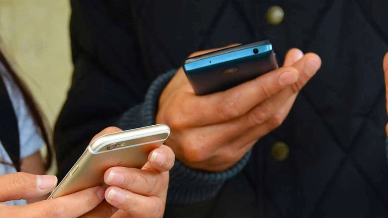 Akıllı telefon kiralama çılgınlığı: Uzman veri gizliliğini tehlikeye attı dedi!