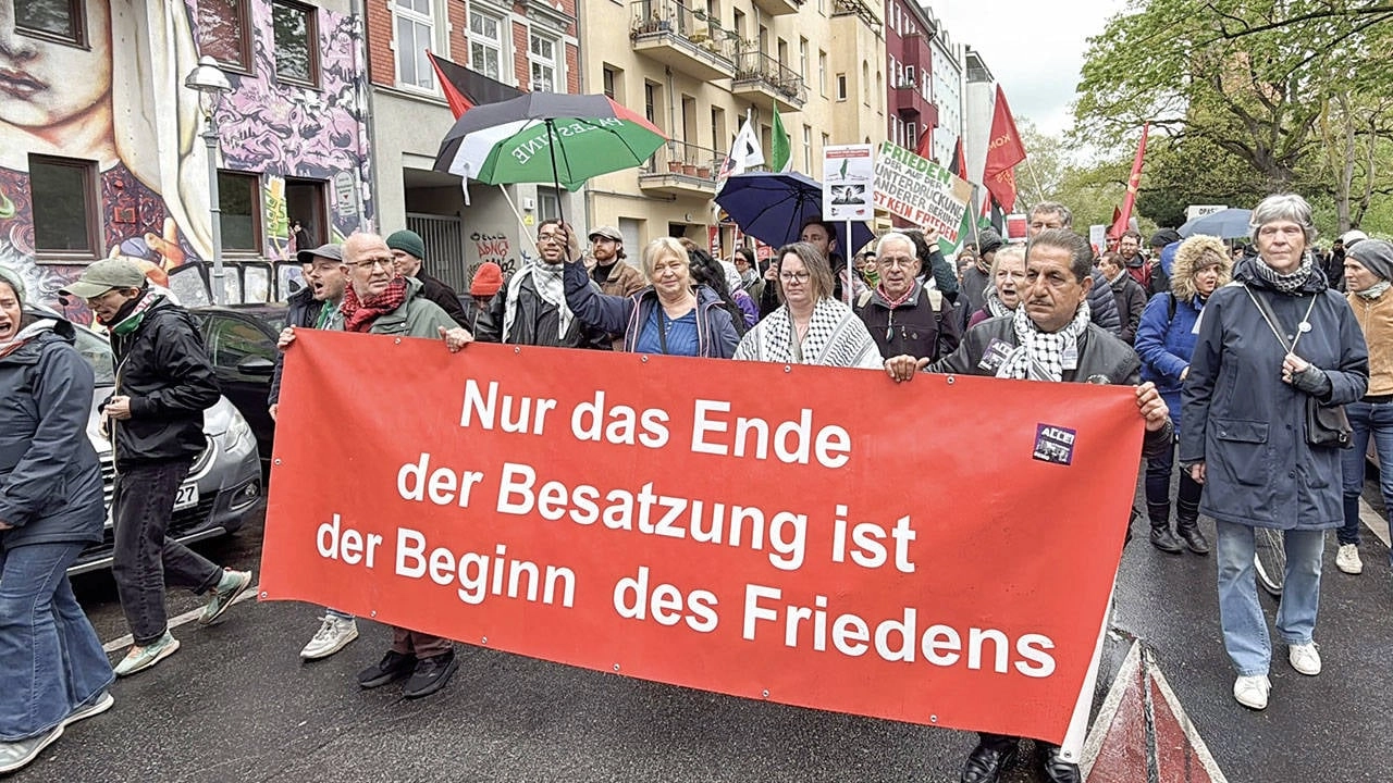 Almanya'da Aşırı Sağcı Parti AfD'nin İzleri Sürülüyor!