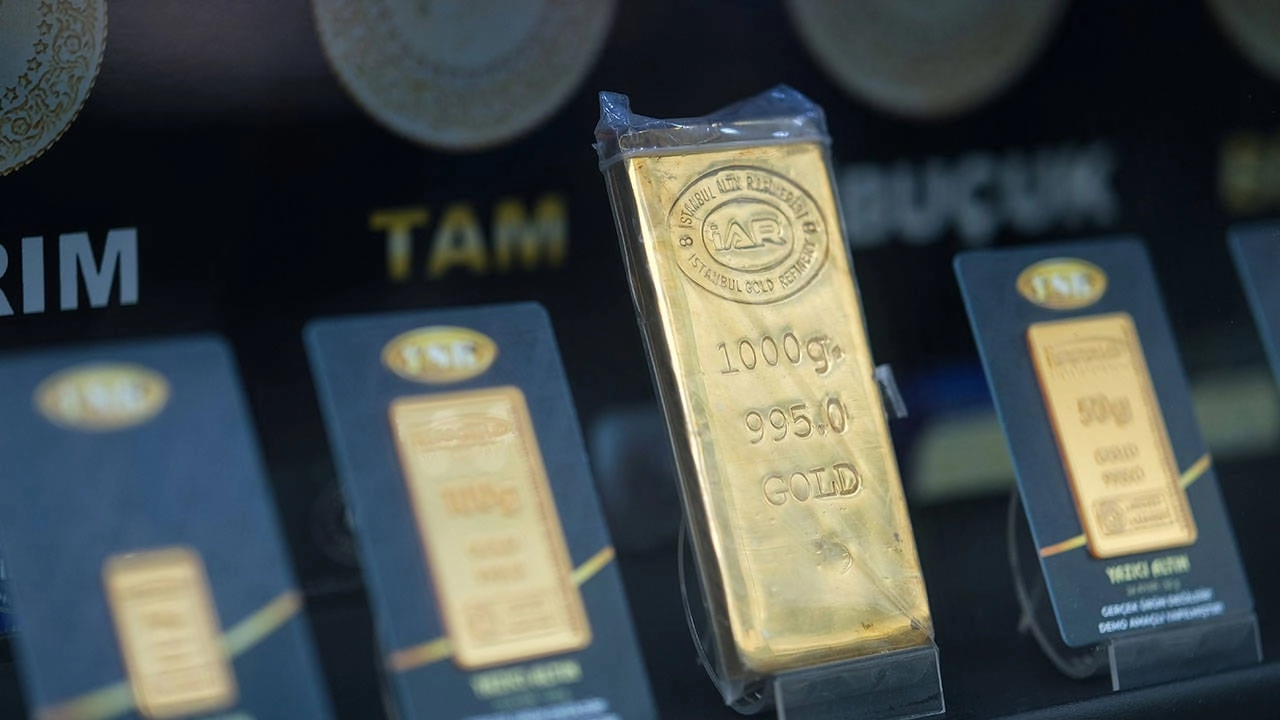Altın Yatırımcısını Güldürdü, Borsa Yüzleri Astı