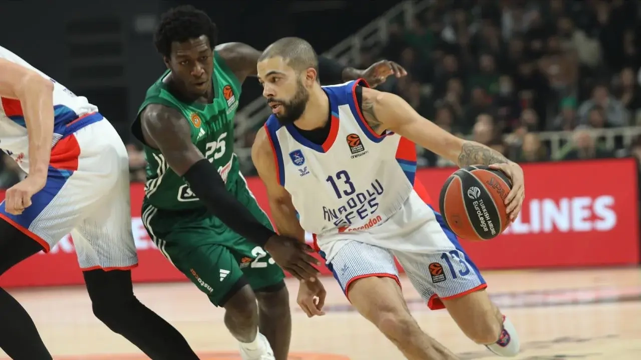 Anadolu Efes, EuroLeague'de avantaj arayacak!