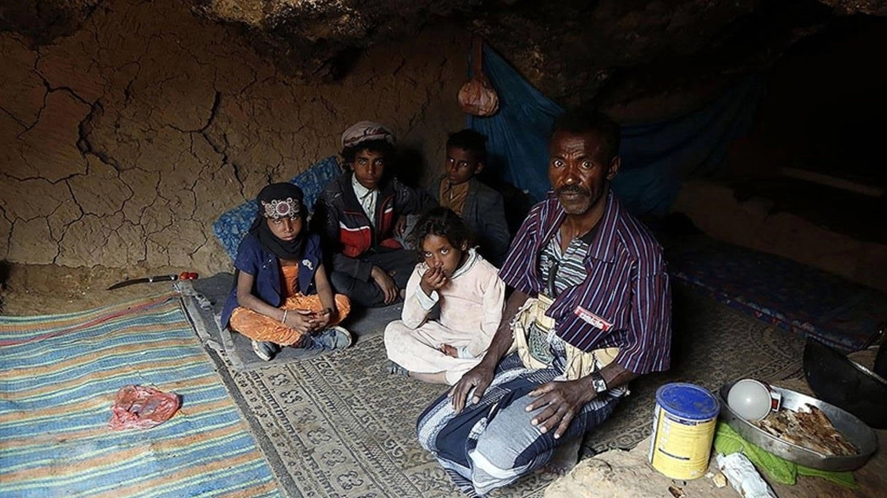 BM: Yemen'de 4,8 milyon insan evsiz kaldı!