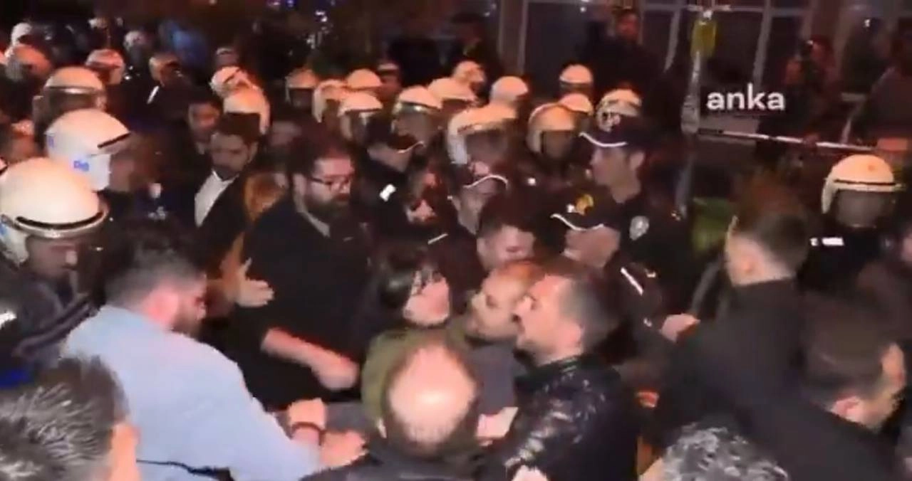 CHP Ankara İl Başkanlığı: "Hukuksuz gözaltılara karşı durmaya devam edeceğiz!"