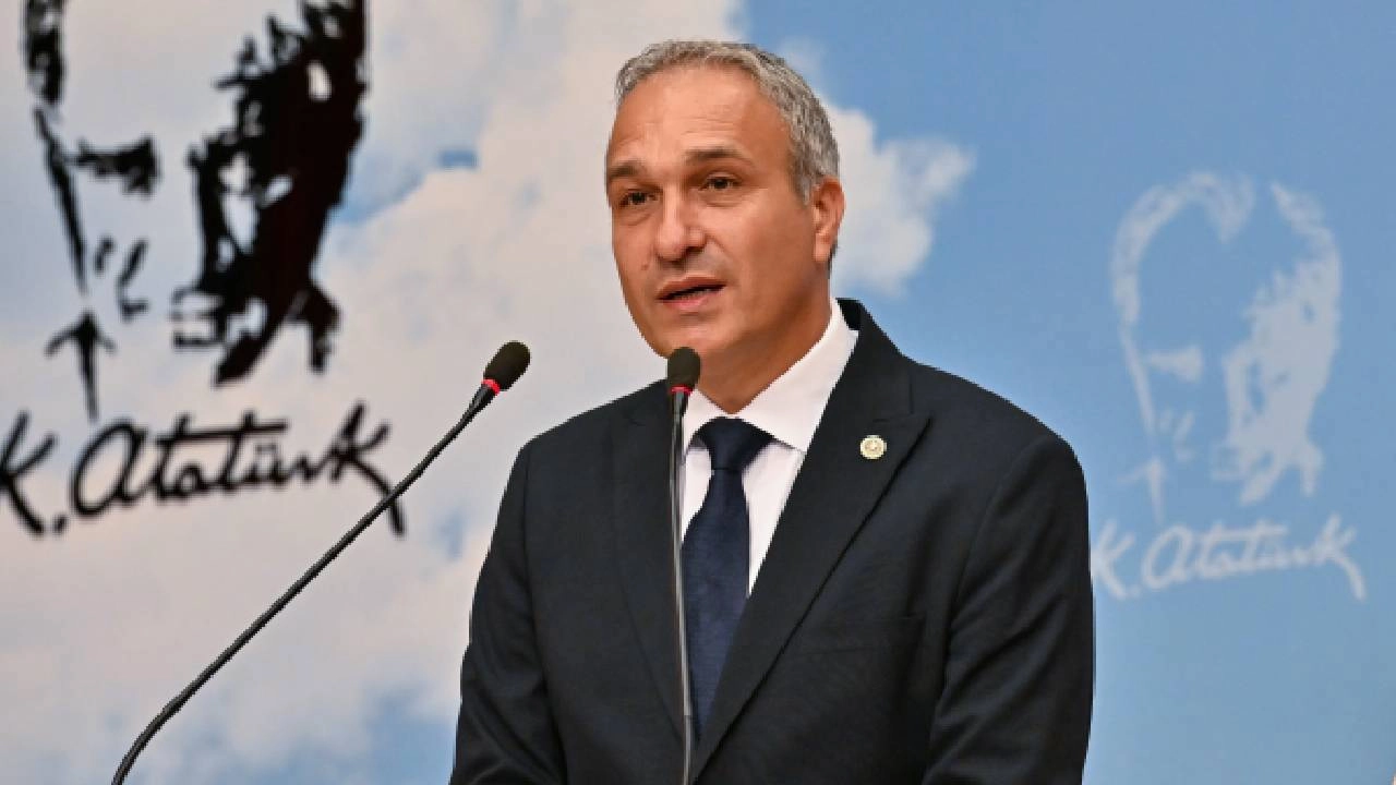 CHP'li Suat Özçağdaş: "Kanal İstanbul'un 10. sınıf coğrafya kitabında yer alması kabul edilemez!"