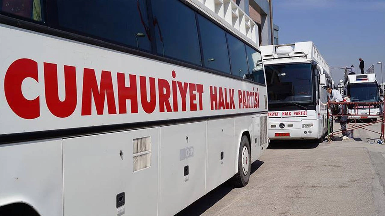 CHP'nin otobüs şoförüne ev hapsi: Siyasi baskı mı?