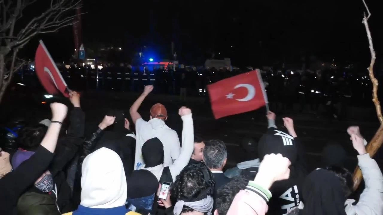 "Cumhurbaşkanı Yanında Durmak Suç Sayıldı"