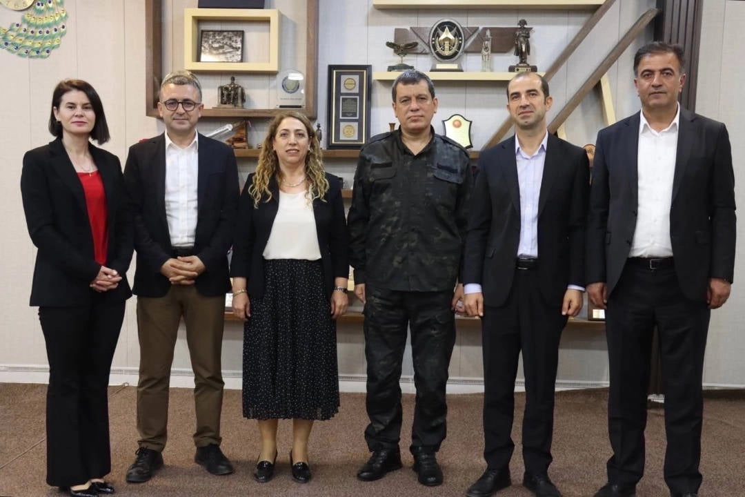 DEM Parti heyeti, Mazlum Abdi ile buluşarak yürekleri sızlatan bir buluşmaya imza attı!
