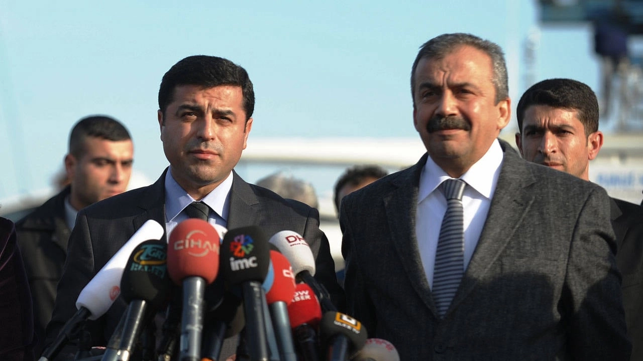 Demirtaş'tan Süreyya'ya Sert Mesaj: Kıymetlimiz değilsin!