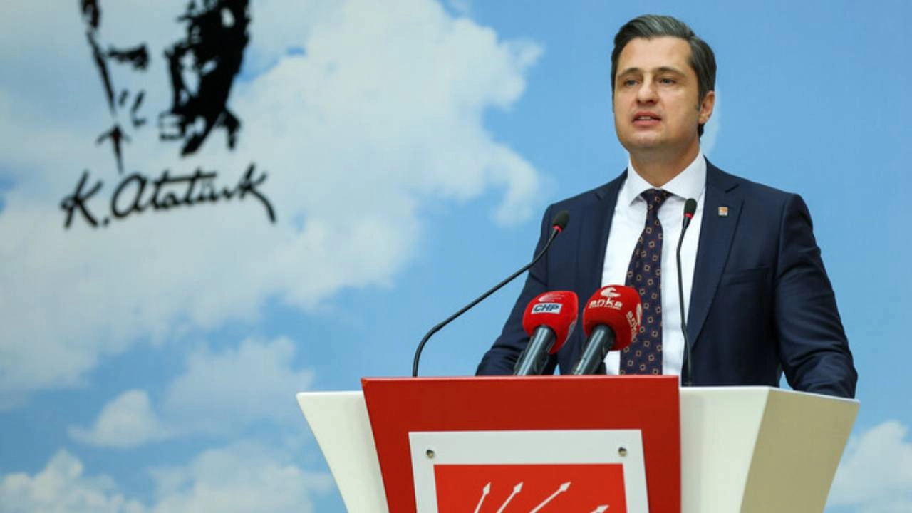 Deniz Yücel'den Bakan Yerlikaya'ya sert çıkış: "Görevinizde montaj ustası mısınız?"