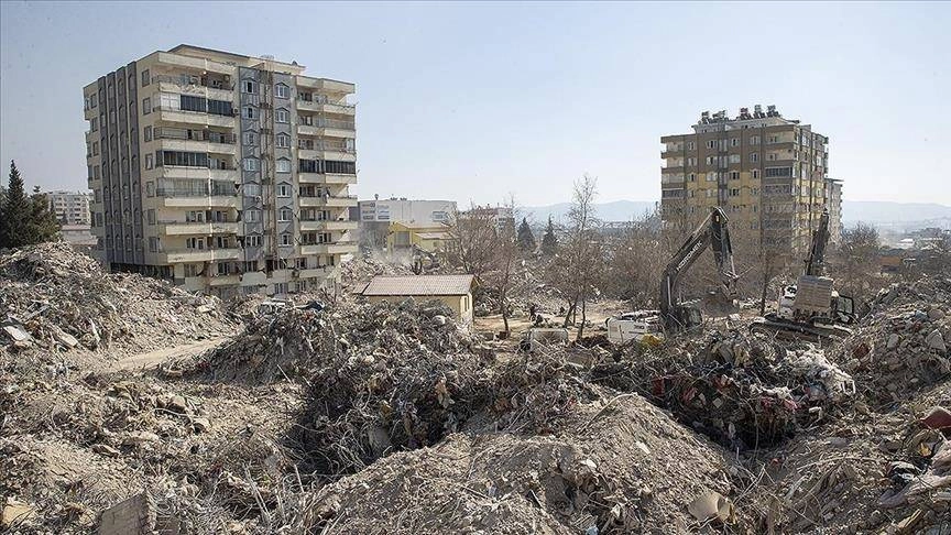 "Depremde 83 Kişiye Mezar Olan Ebrar Sitesi Davası: 3 Sanığa Hapis Cezası İsteniyor"