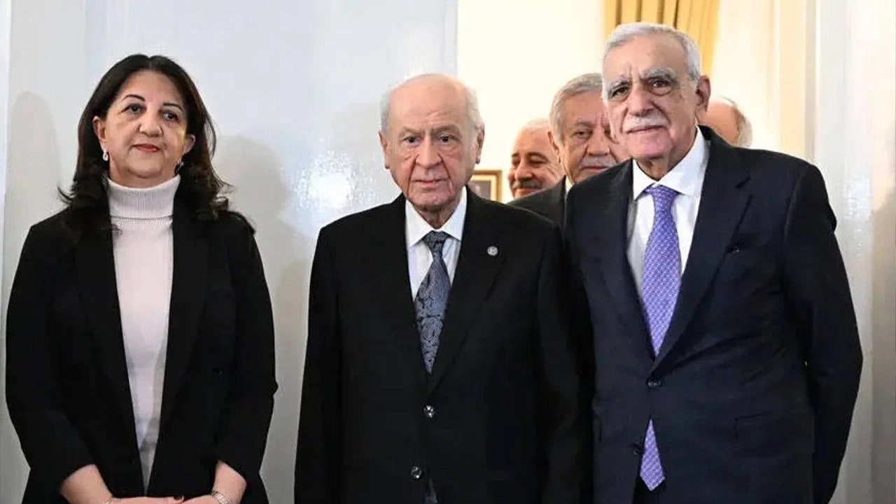 Devlet Bahçeli'den Ahmet Türk'e 'Hayırlı Olsun' Telefonu: İmralı Heyeti Üyesi ile MHP Lideri Arasında Sürpriz Diyalog