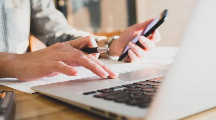 Dijital Diktatörlük: İnternet kullanıcıları özgürlüklerini hangi dev şirkette harcıyor?