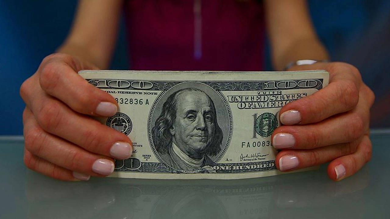 Dolar/TL günü bir kez daha yükselerek mi başladı?