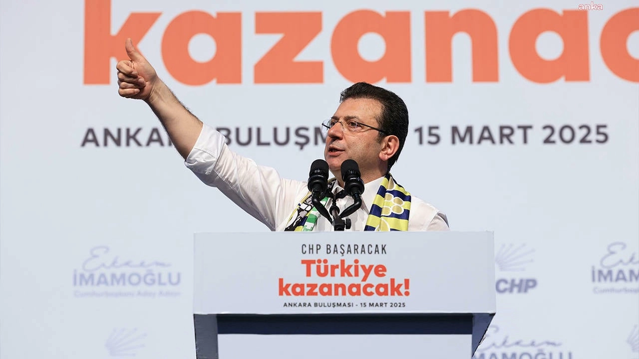 Ekrem İmamoğlu: Üniversite kapısında görkemli buluşma, kalbim seninle!