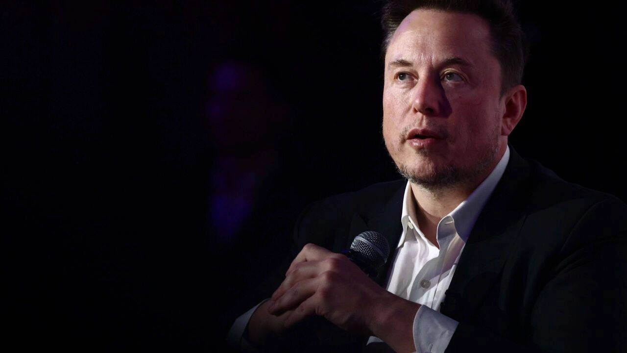 Elon Musk TikTok'u yerin dibine soktu!