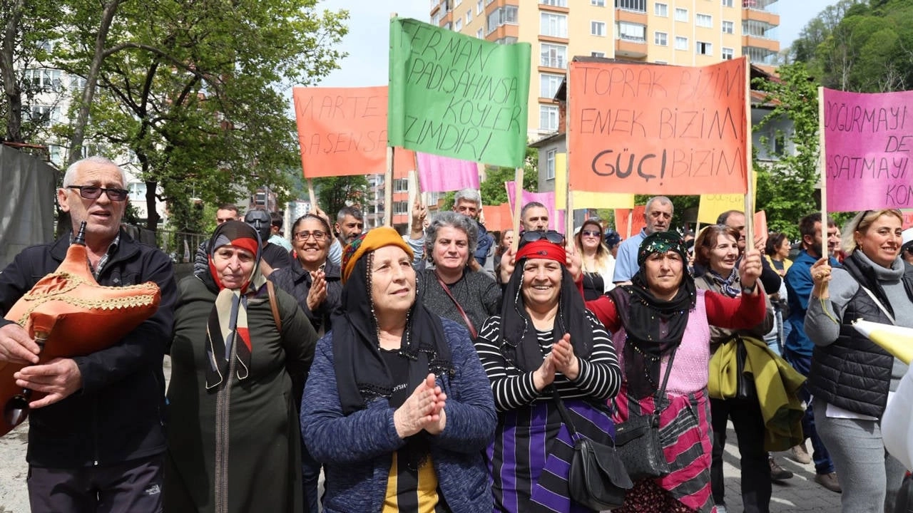Emekçiler Dans Ederken Sokaklar Coşuyor
