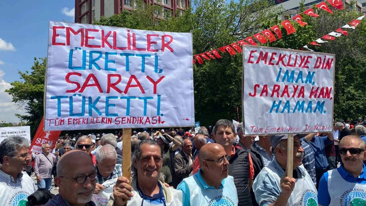 Emekliler Ankara'da isyan ediyor: "Eskiden yediklerimizi artık sadece izliyoruz"
