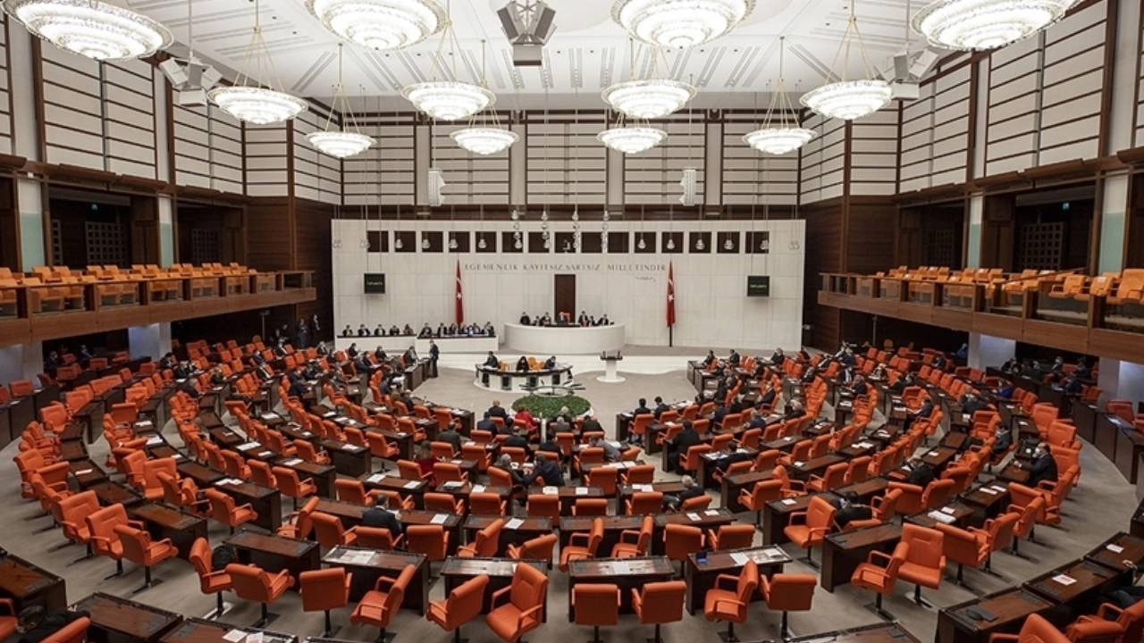 Emeklilerin Yoksulluğu Meclis'te Reddedildi