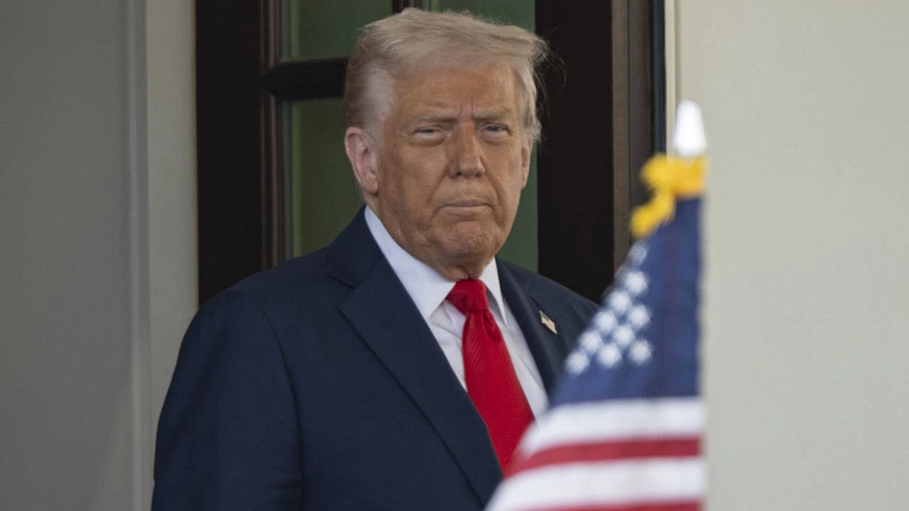 Fed Başkanı Powell'un Görevden Alınması Gündemde: Trump'tan Sert Mesaj!