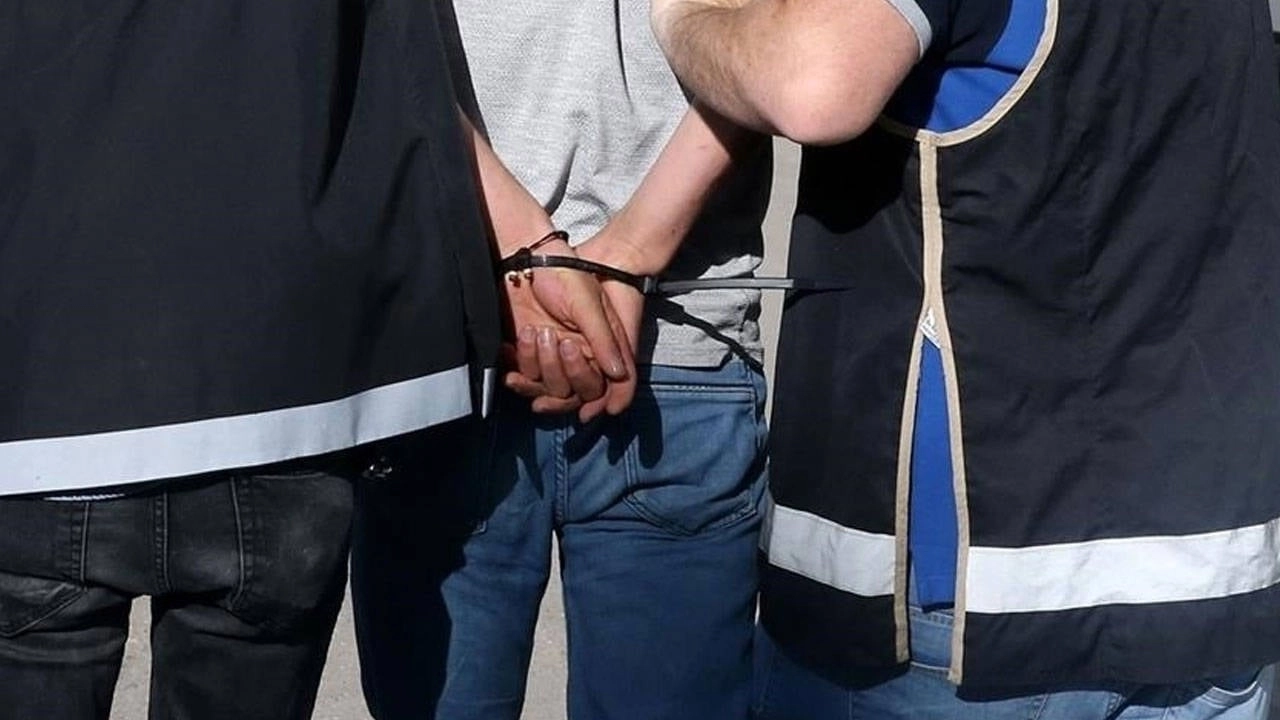"Fethiye'de Interpol'ün Aranan Şüpheli Yakalandı"
