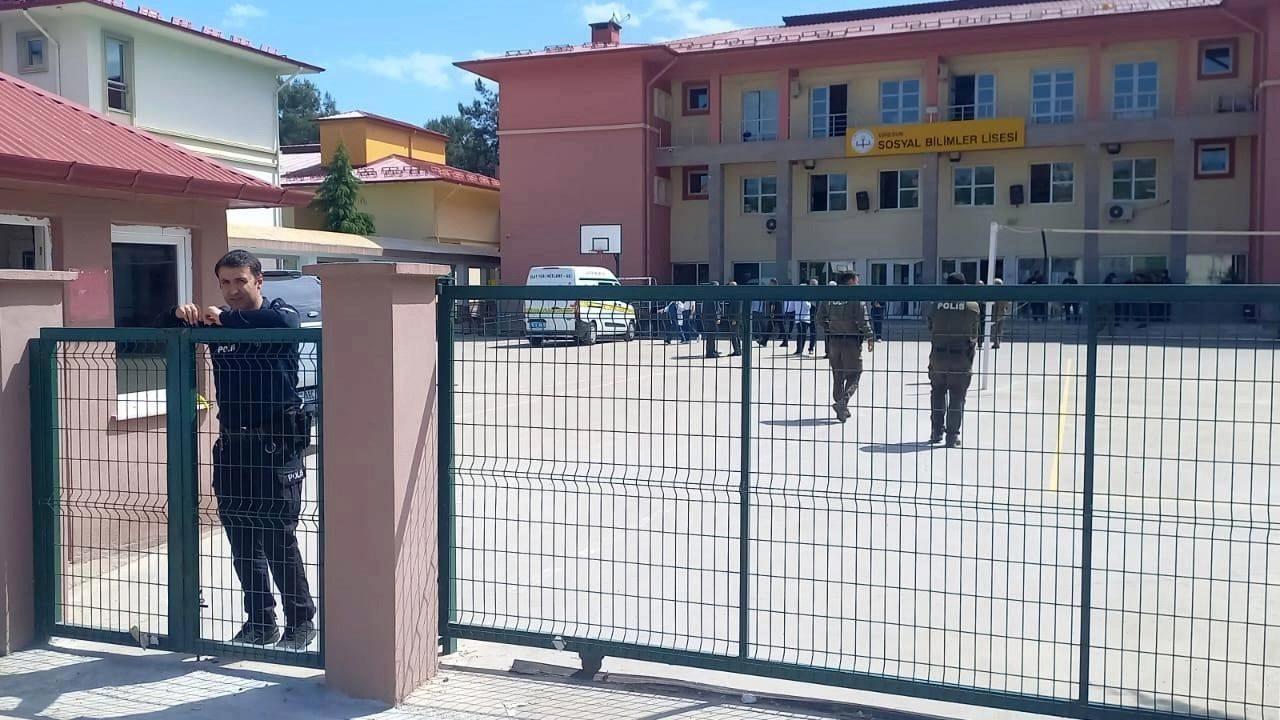 Giresun'da Kanlı Cinayet: Okulda İki Kadın Vurularak Öldürüldü