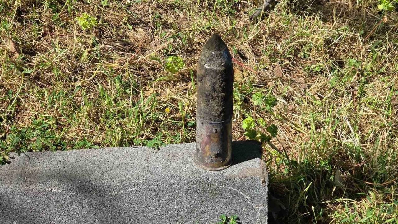 Göl kenarında unutulmuş bomba bulundu!