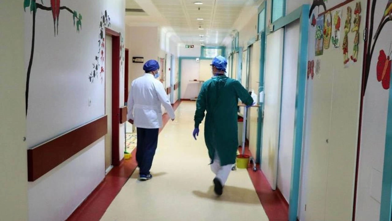 Hastalar devlete sığınırken, hekimler özele kaçıyor!
