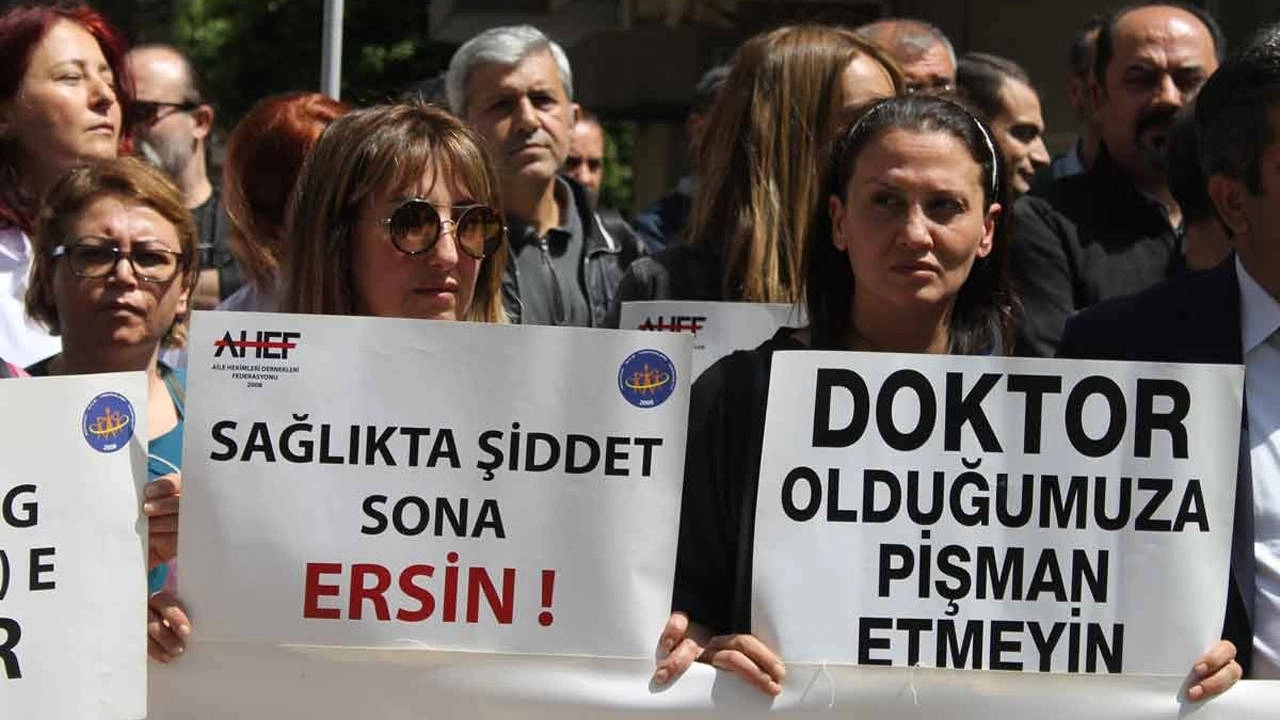 Hekimlere şiddetin hiçbir yeri mizah değil!