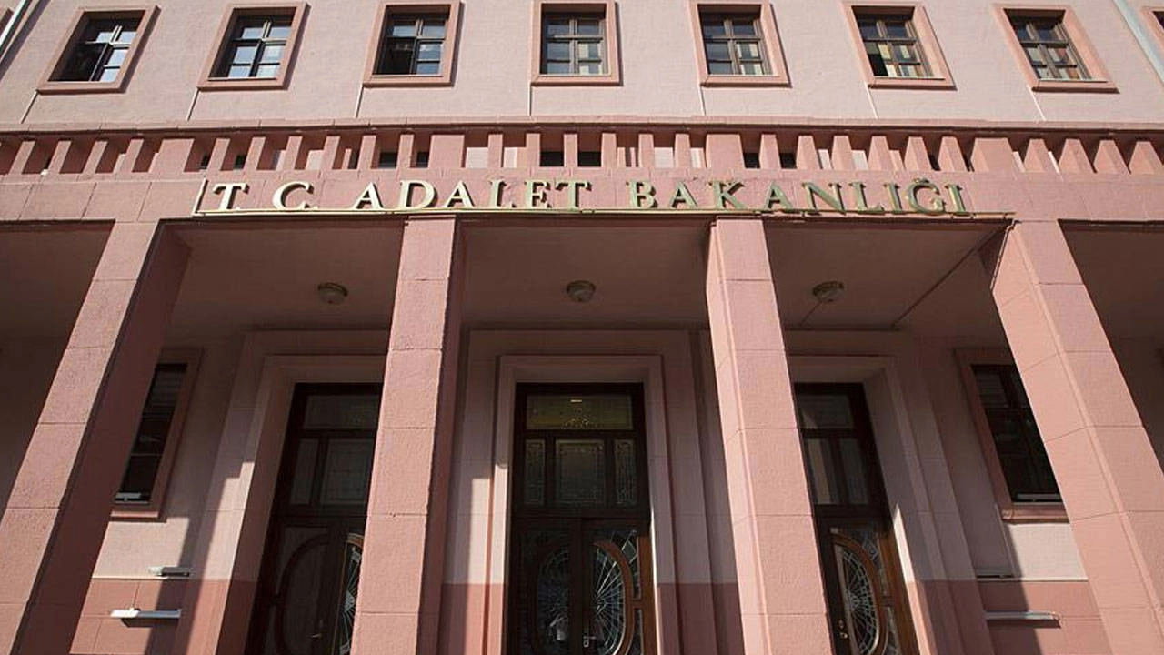 Hükümet, muhalefeti bastırmak için yasaları kullanıyor: Dosyalar dolup taşıyor!