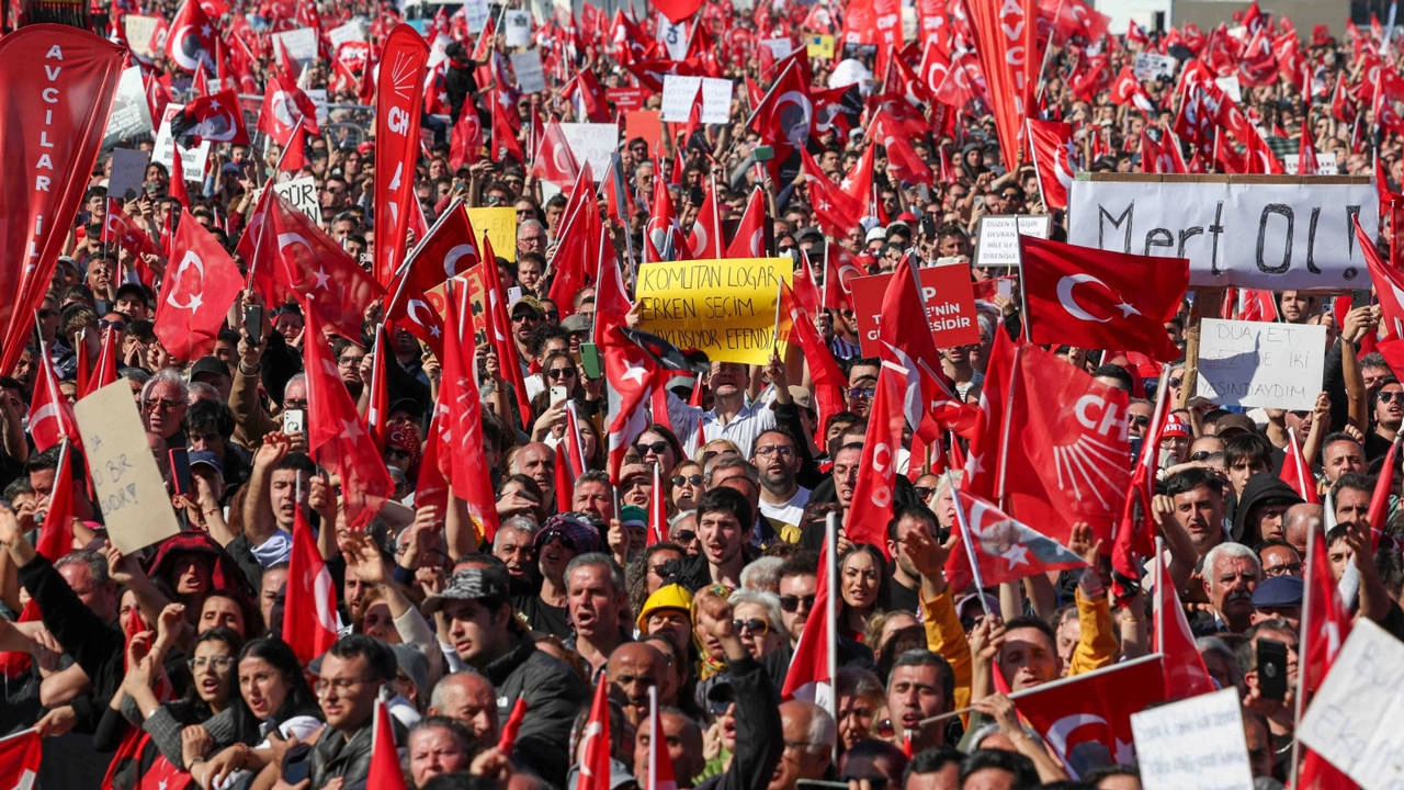 İktidarın desteği yüzde 25'e düştü: Artık hiçbir konuda onay alamıyor!