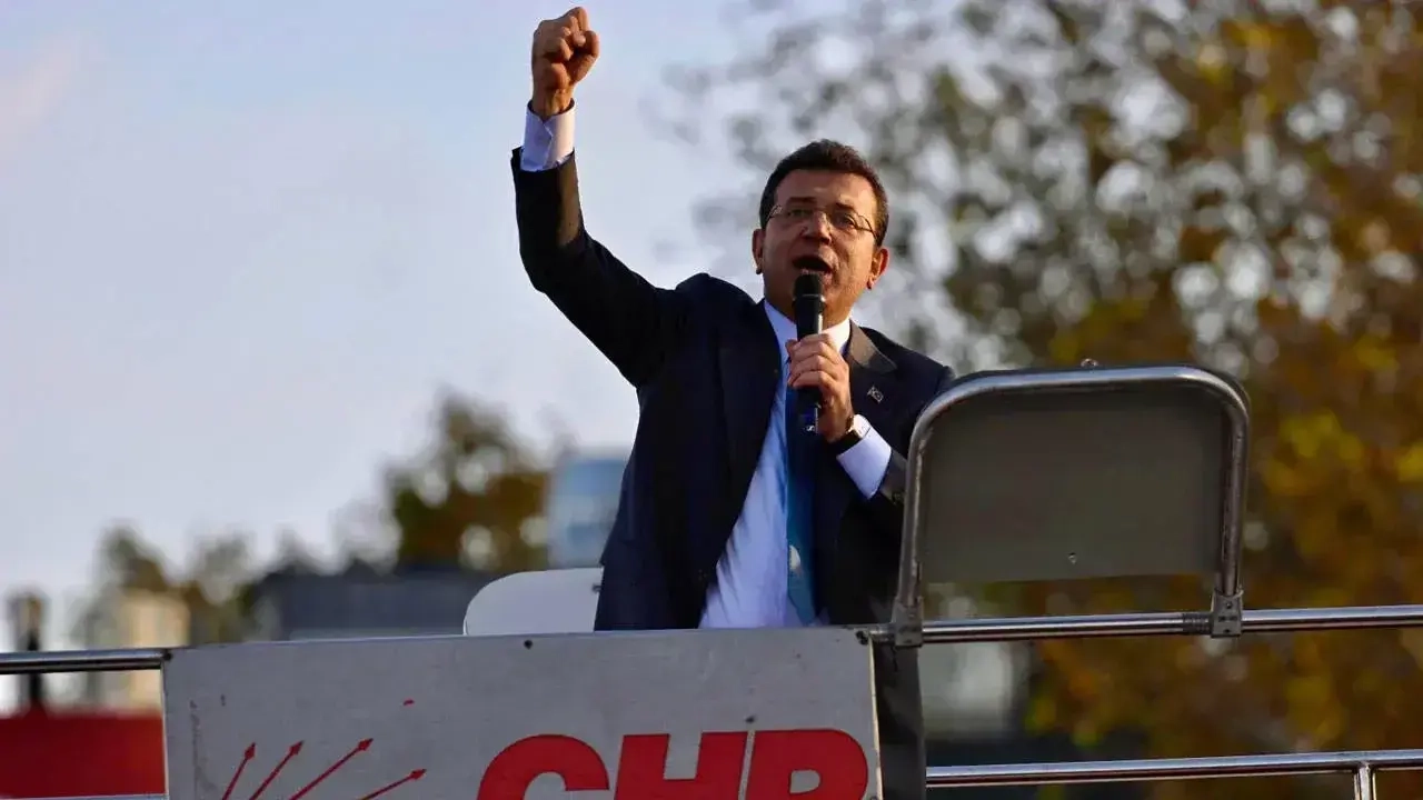 İmamoğlu'dan gençlere: Yasakları Söküp Atacağız!