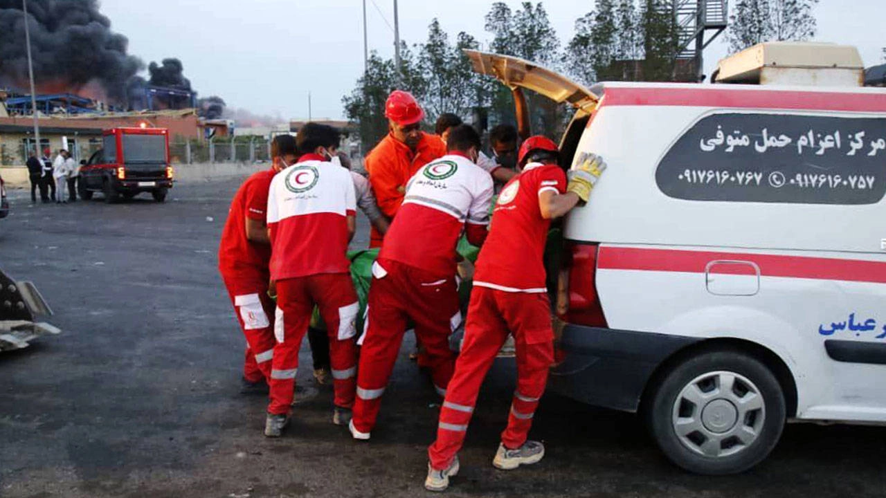 İran limanında yaşanan patlamada ölü sayısı 25'e çıktı: Skandalın sorumluları nerede?