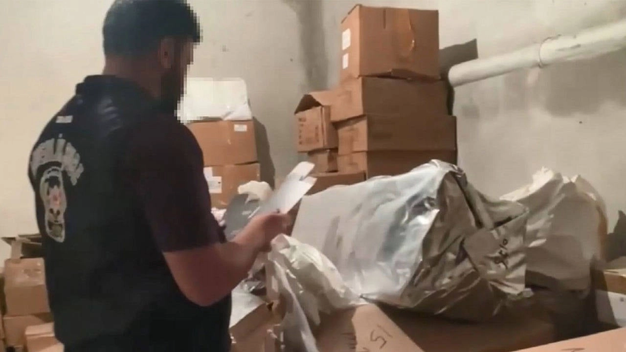 İstanbul'da Dev Sahte Parfüm Operasyonu!