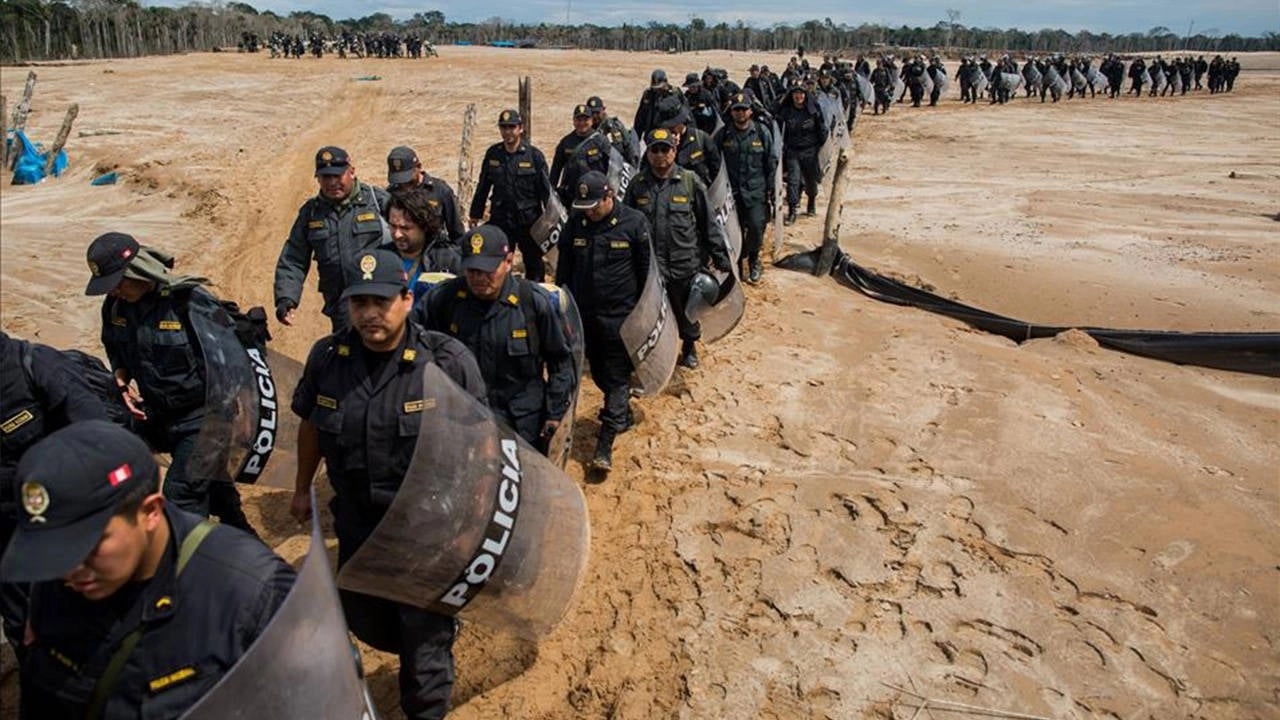 Kaçak madencilerin vahşeti: Peru'da 13 madenci katledildi, halk sokaklara döküldü