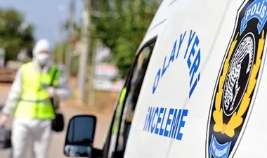 Kastamonu'da bir evde hamile kadının cesedi bulundu. Vücudunda bıçak darbeleri tespit edildi.