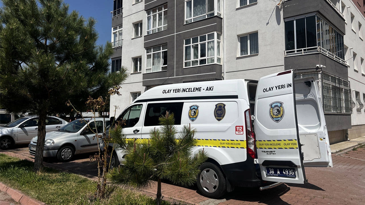 Kayseri'de cam silerken 'atılan' kadın hayatını kaybetti
