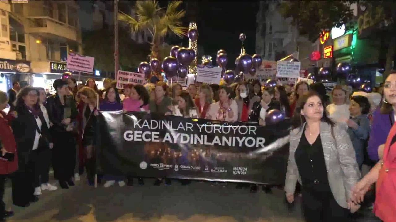 Manisa'da kadınlar eşitlik ve özgürlük talepleriyle sokakları inletti
