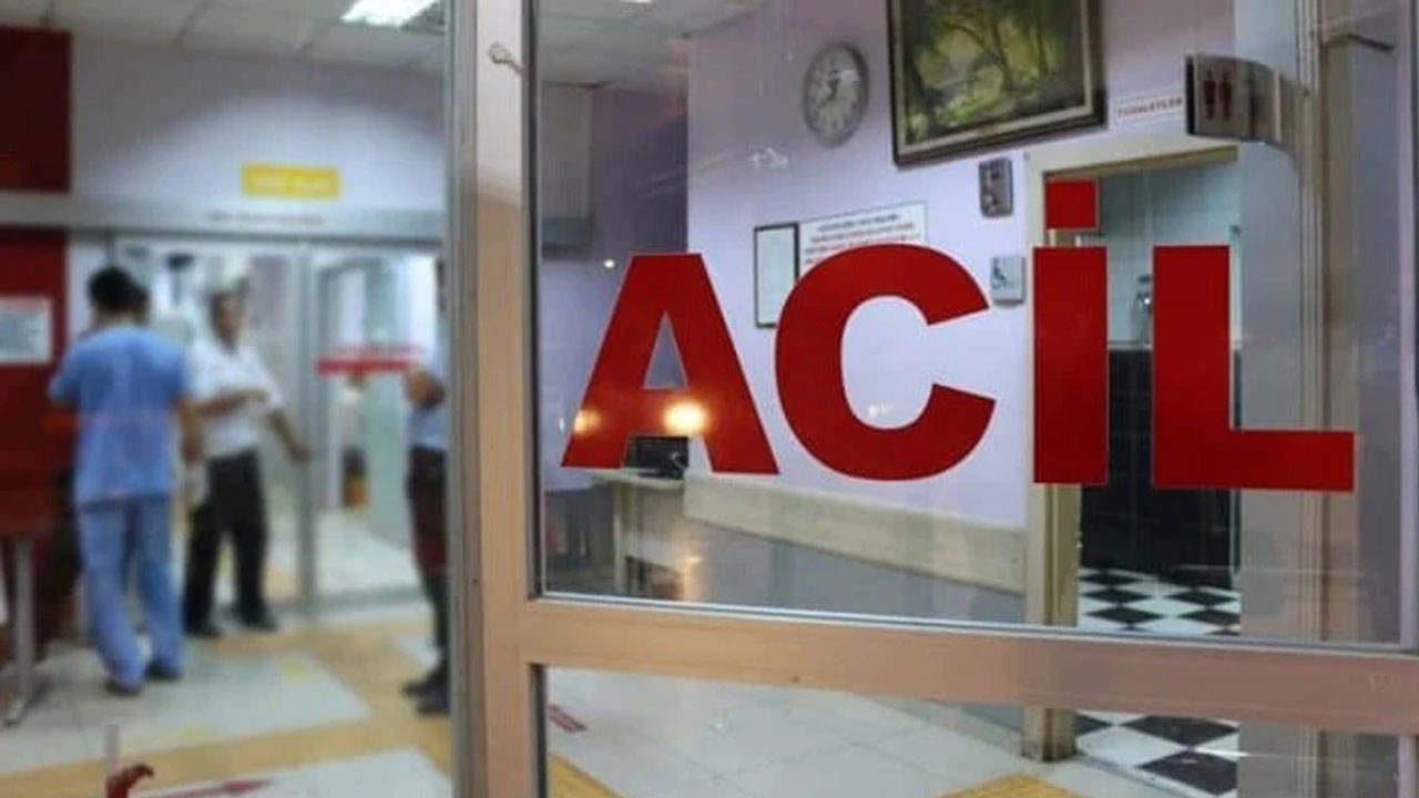 Manisa'da şüpheli bir şekilde balkondan düşen kadın hayatını kaybetti.