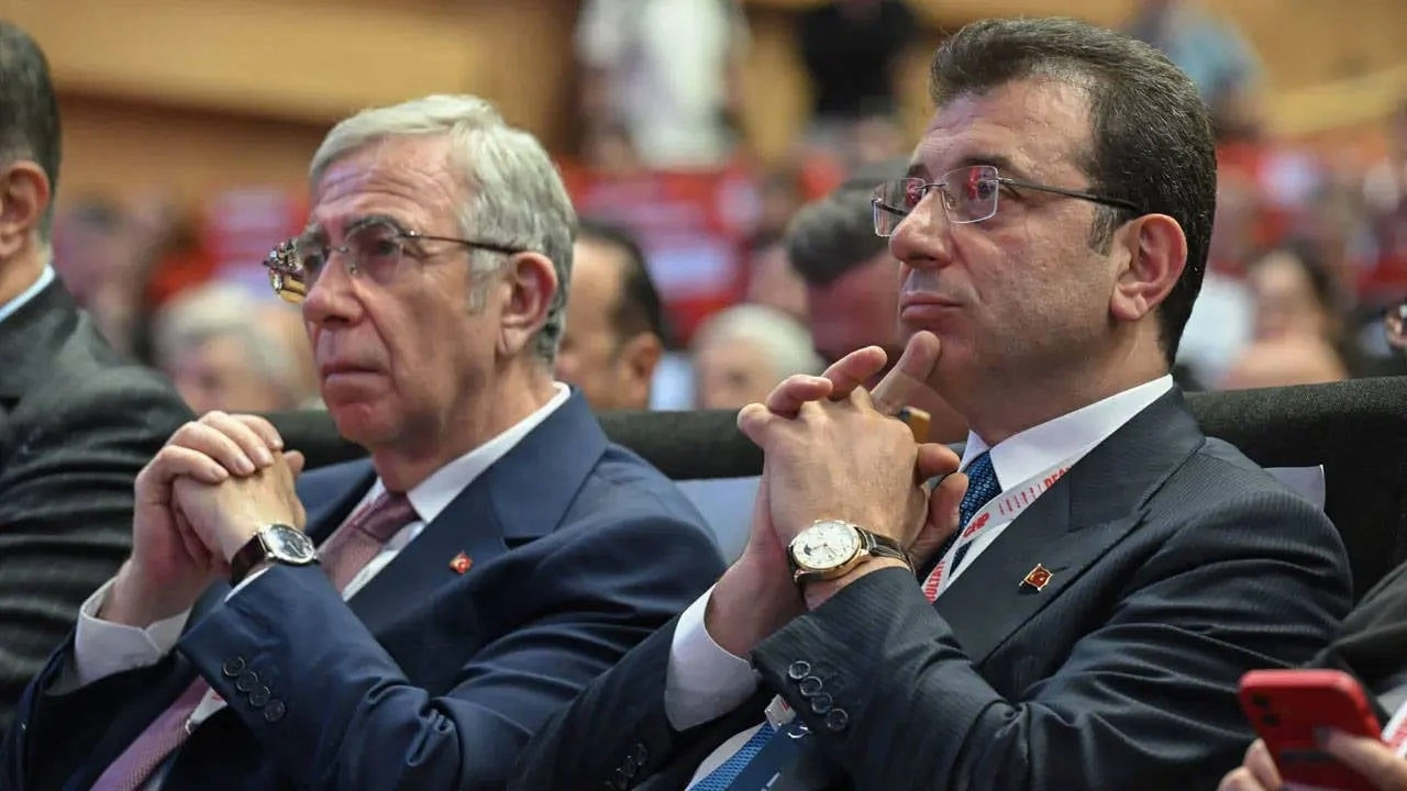 Mansur Yavaş'tan İmamoğlu'na Destek: Kampanya Hesabı Devredildi