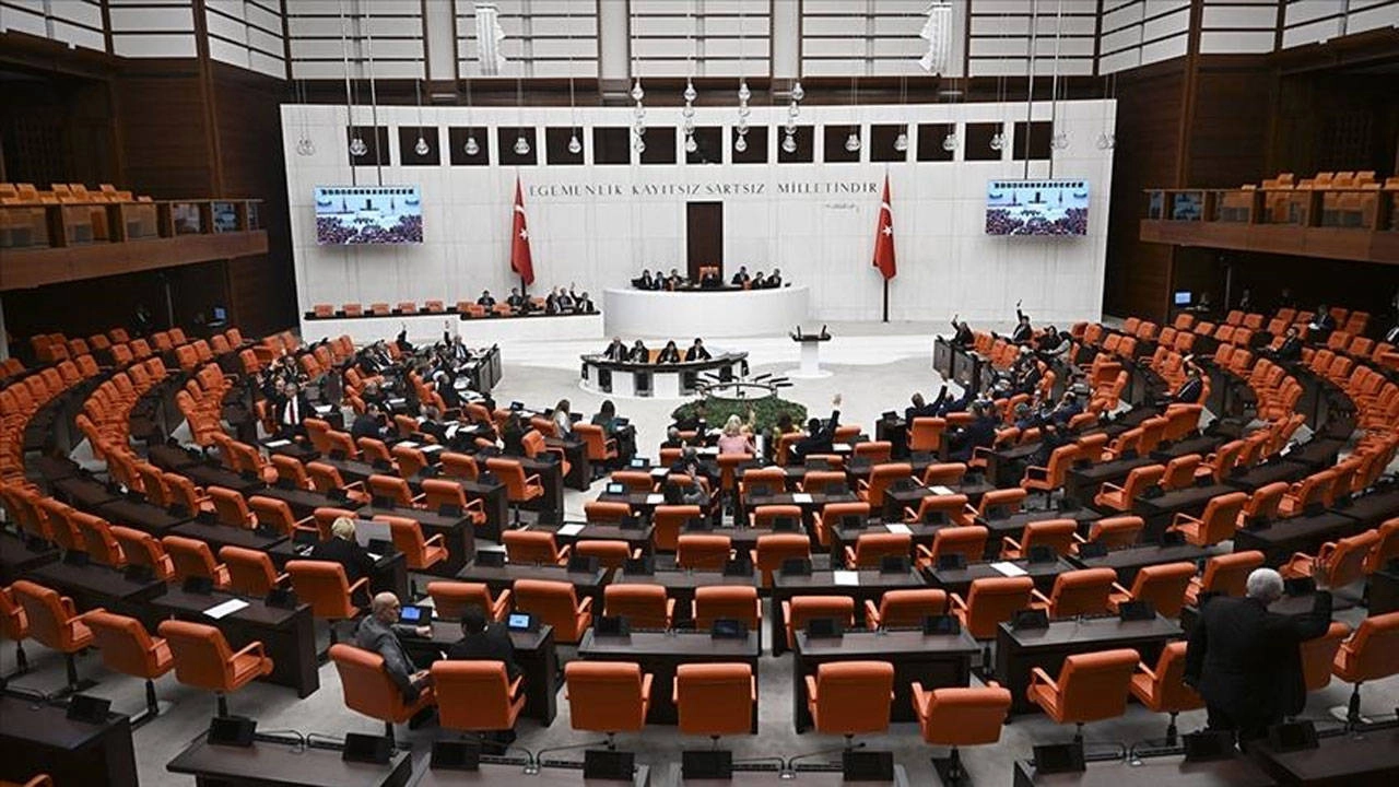 Meclis'te 6 vekilin dokunulmazlıkları kaldırılacak!