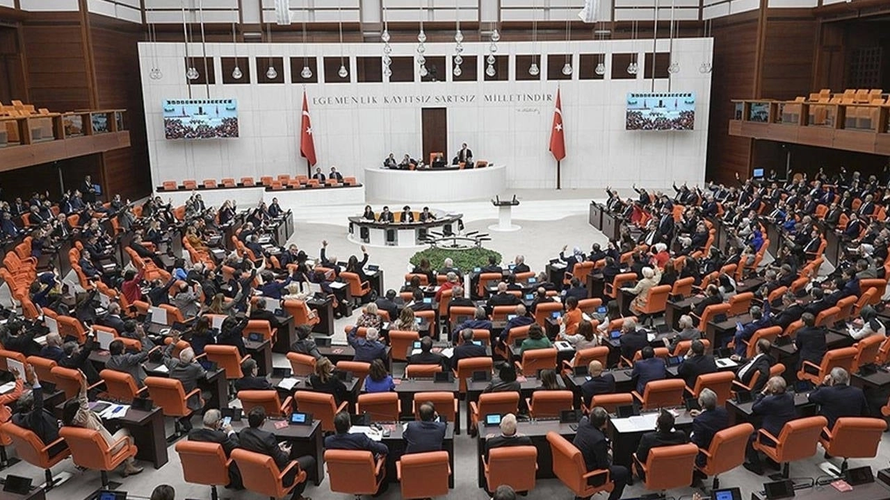 Meclis'te yeni hafta bomba gibi başlıyor: İklim Kanunu ve KHK düzenlemesi kıskacında!