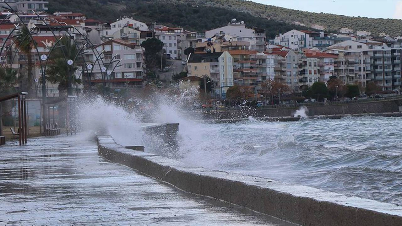 Meteoroloji alarm verdi: 3 ilde şiddetli fırtına çığırıları!