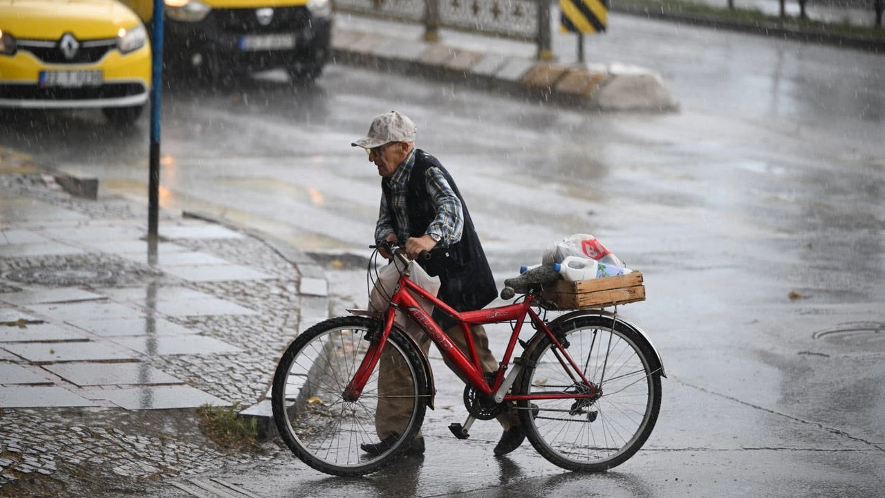 Meteoroloji Uyardı: Elazığ ve Dersim'de Kuvvetli Sağanak Bekleniyor