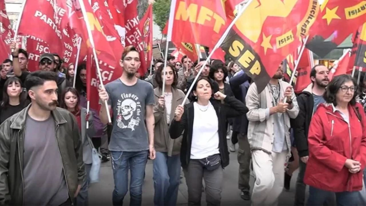 Öğrenciler İzmir'de 1 Mayıs'ta gözaltına alındı, protesto bastırıldı!