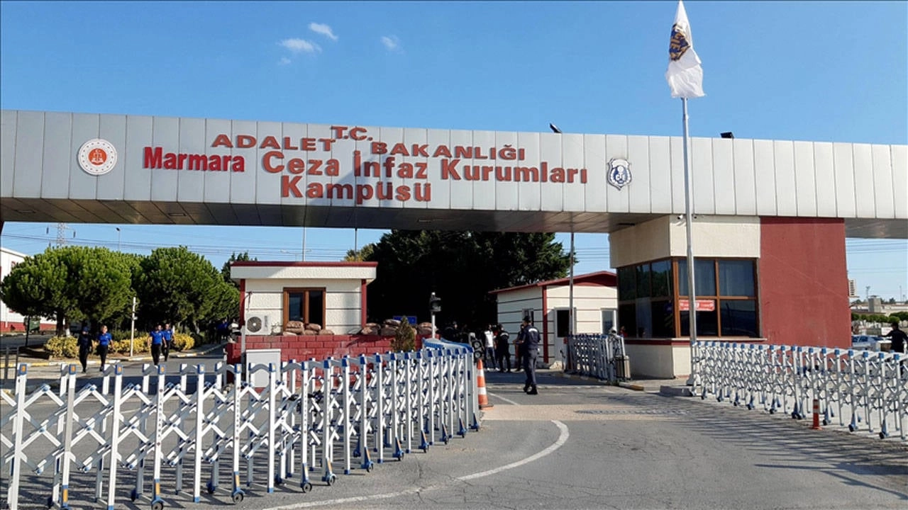 Özgür Çelik: Silivri Cezaevi'nden sızdırdığı bilgilerle Ekrem İmamoğlu ve ekibinin durumu iyiymiş!