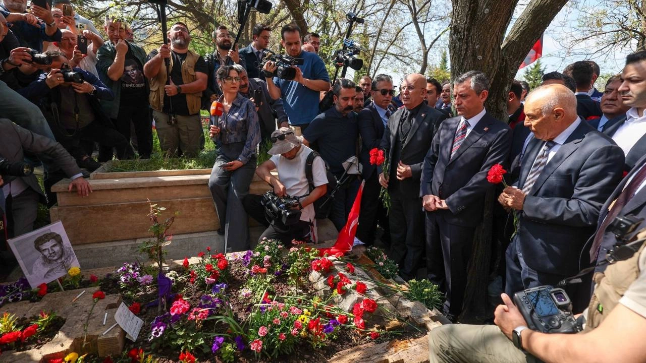 Özgür Özel, Devrimcilerin Anmasına Katıldı